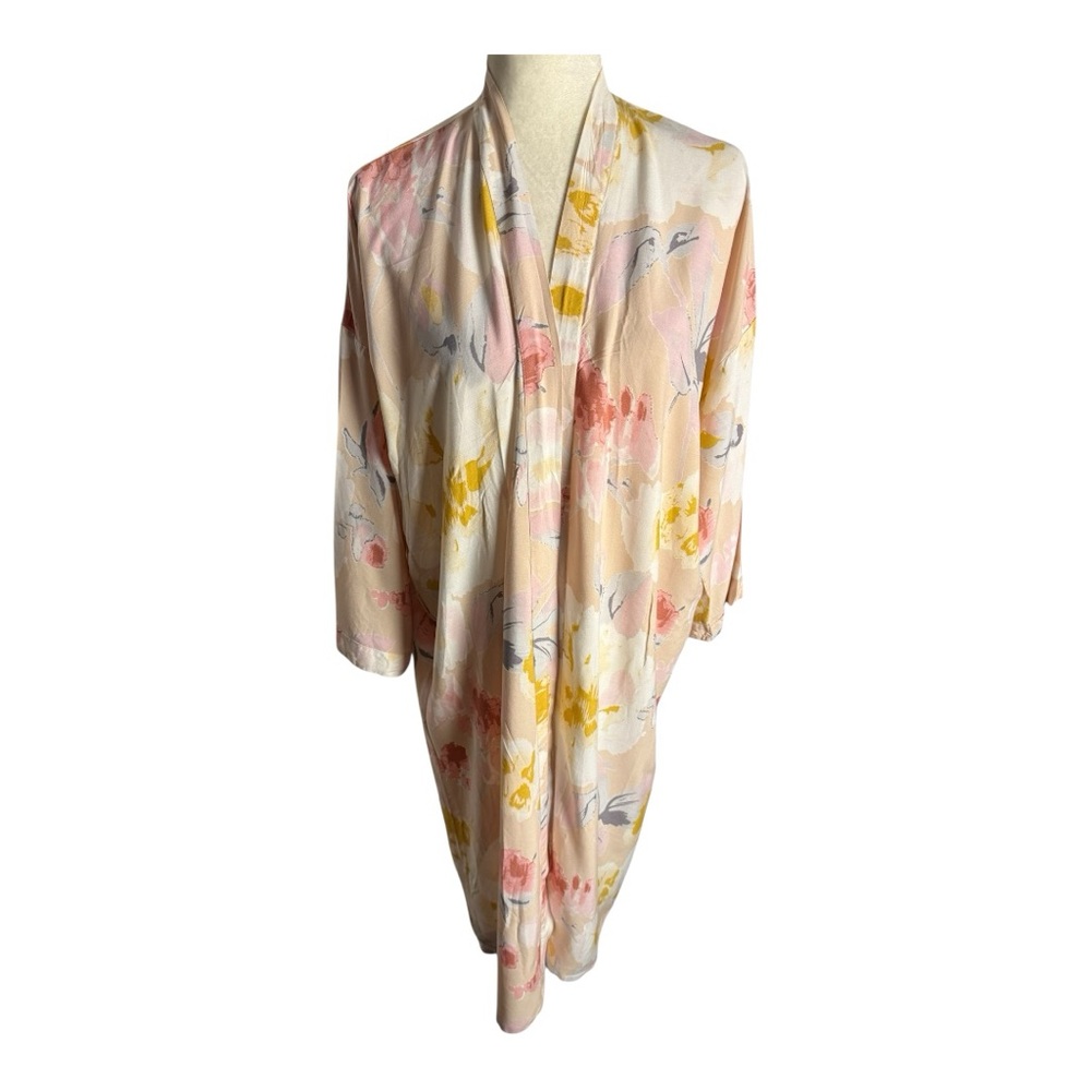 World Market 100% Rayon One Size cottage Core Pink Pastel Floral SilhouetteRobe